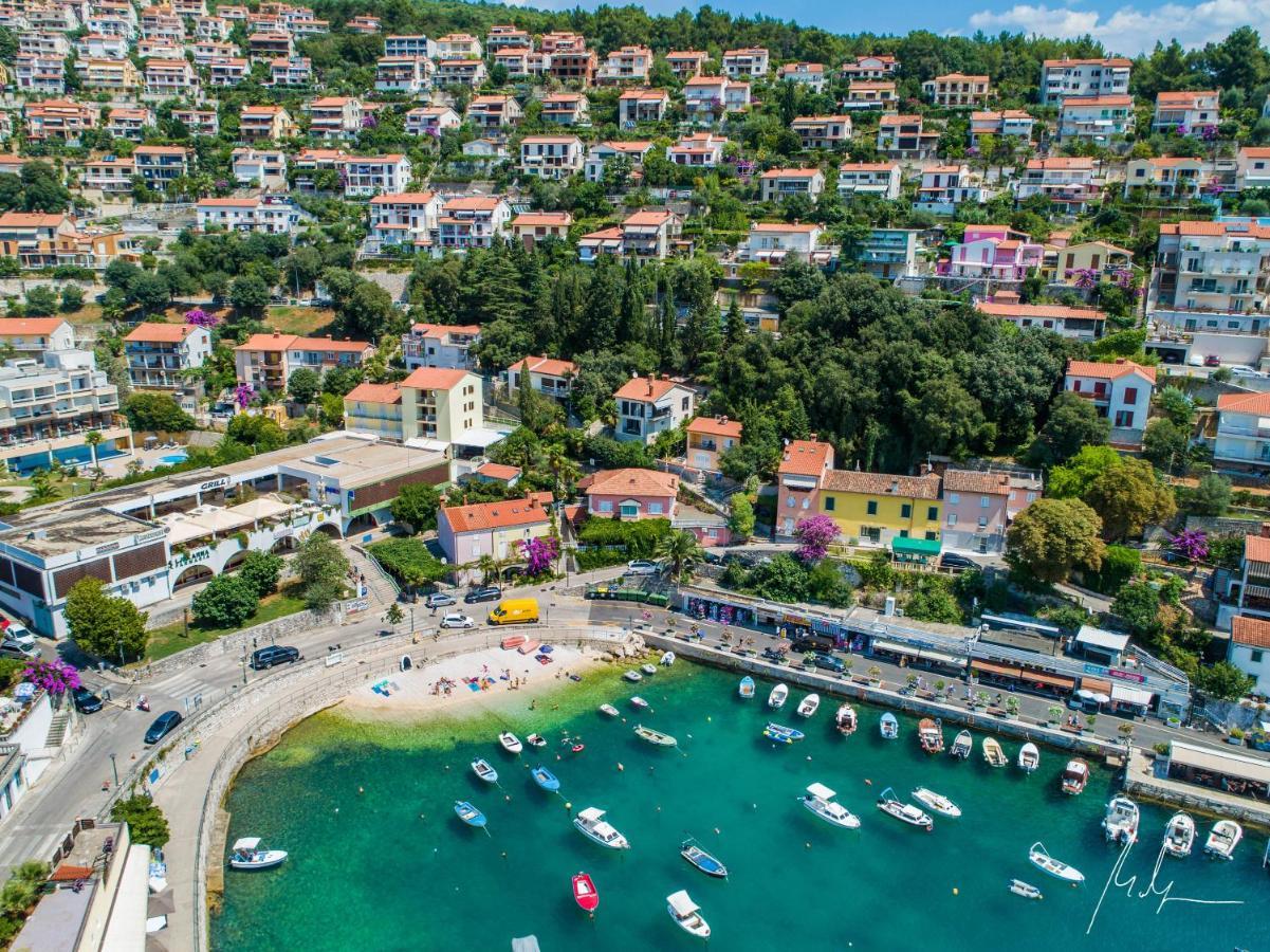 Suzie Q - Intermezzo With Sea View Apartament